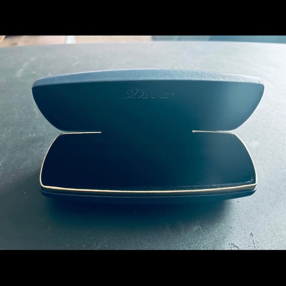 Diva Elegant Blue Eyeglass Holder - Picture 2 of 2